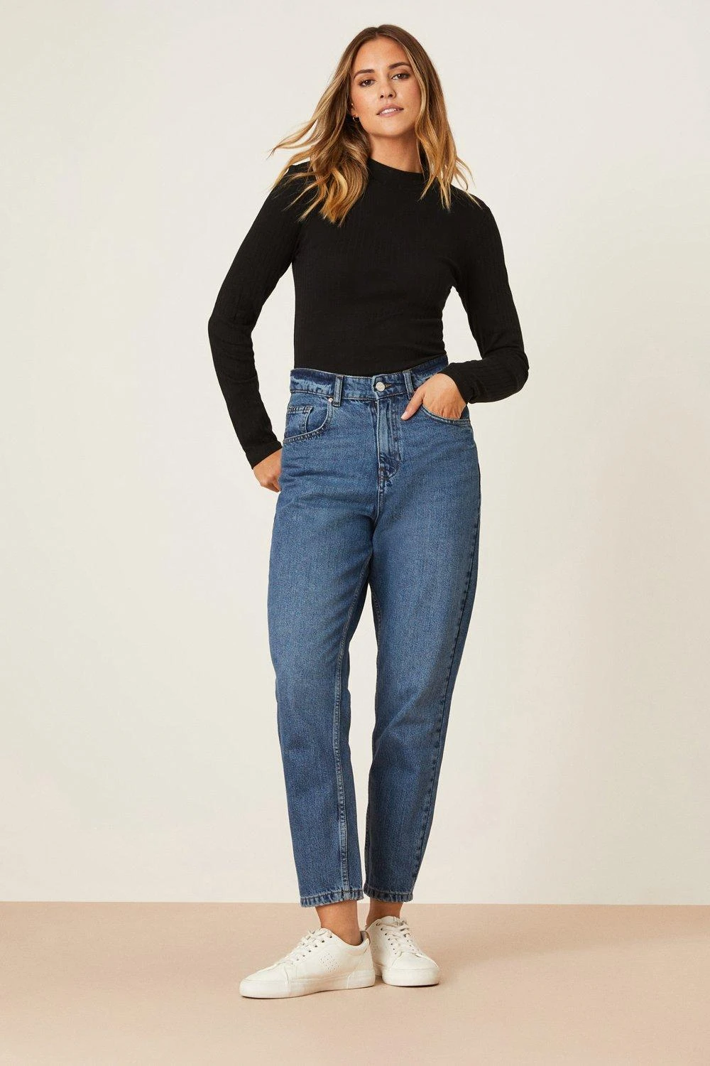 Dorothy Perkins Relaxed Fit Mom Jeans 1 Dorothy Perkins Relaxed Fit Mom Jeans