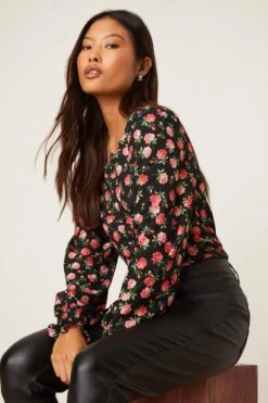 Dorothy Perkins Petite Rose Shirred Cuff Long Sleeve Top