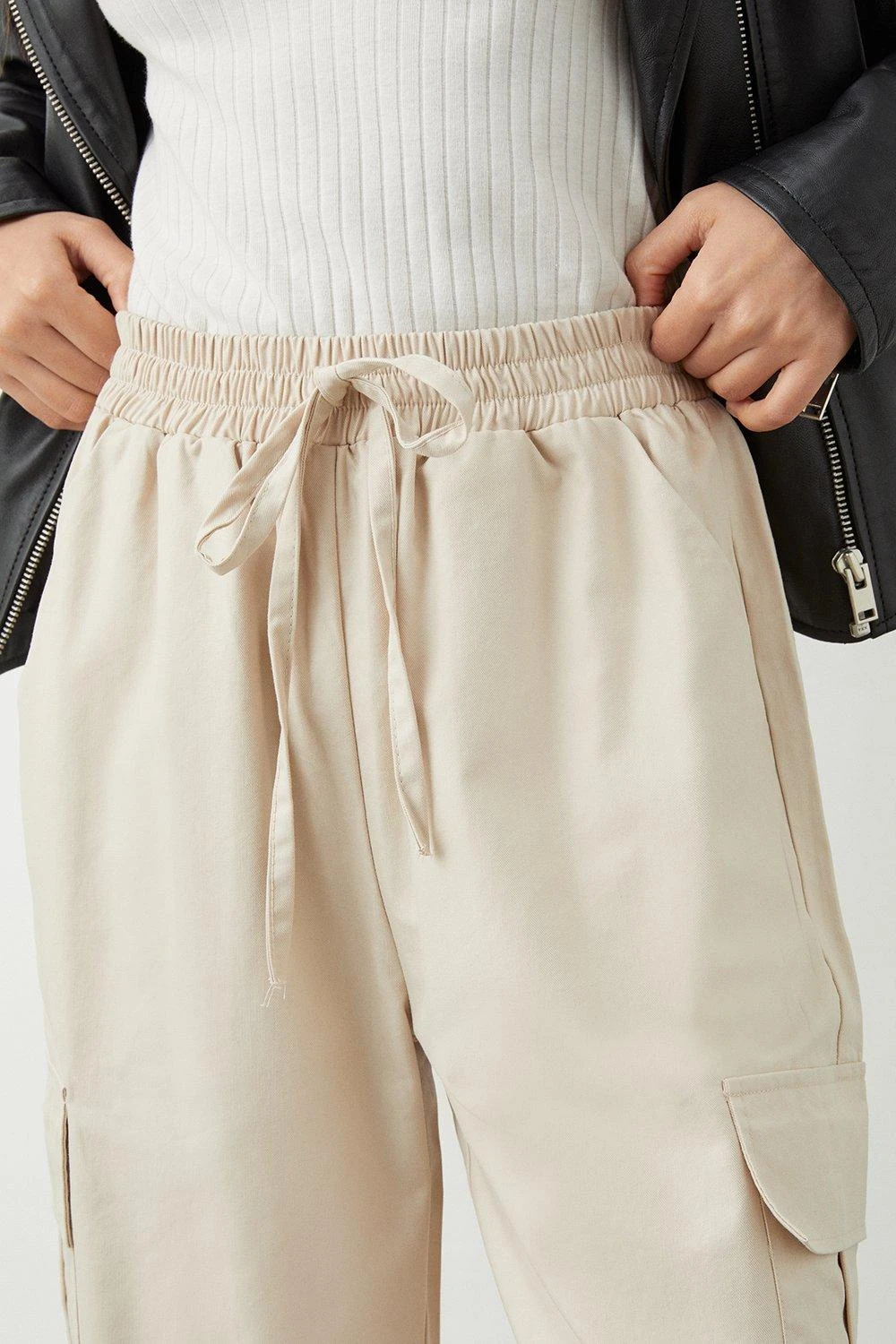 Dorothy Perkins Petite Drawstring Cargo Trouser 4 Dorothy Perkins Petite Drawstring Cargo Trouser - Image 4