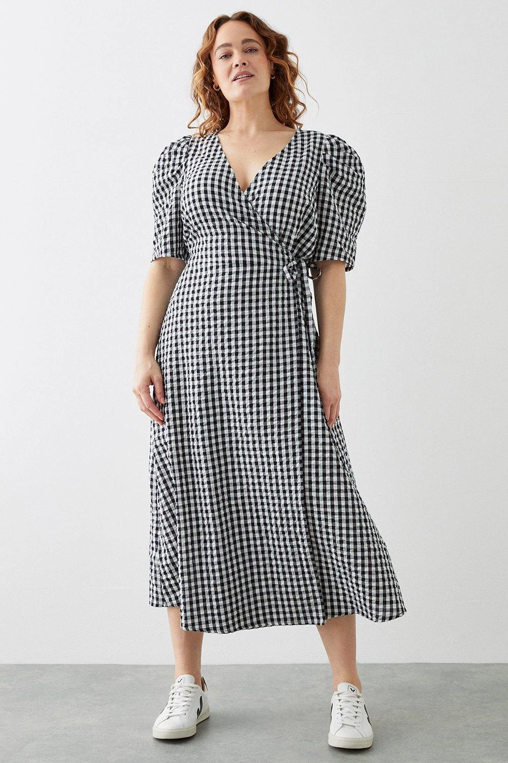 Dorothy Perkins Curve Mono Gingham Wrap Dress 1 Dorothy Perkins Curve Mono Gingham Wrap Dress