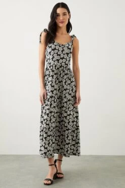 Dorothy Perkins Petite Black Daisy Tiered Maxi Dress