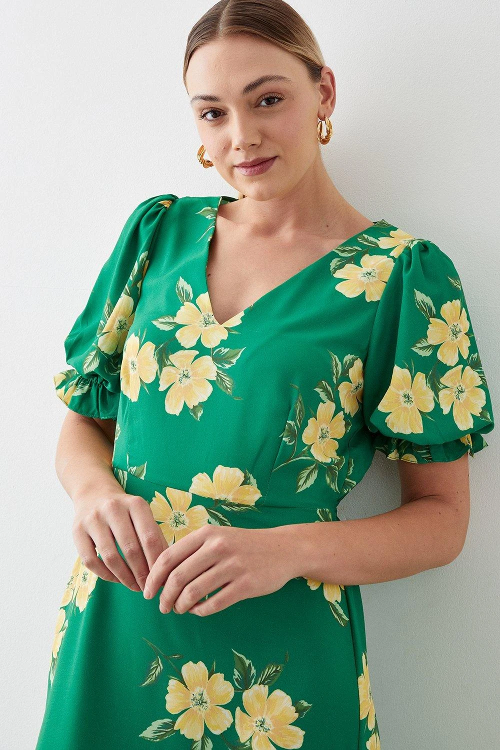 Dorothy Perkins Tall Green Floral Print V Neck Puff Sleeve Midi Dress 2 Dorothy Perkins Tall Green Floral Print V Neck Puff Sleeve Midi Dress - Image 2
