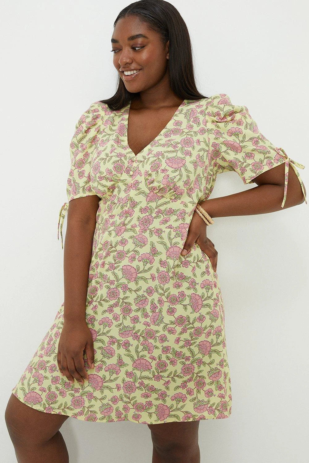 Dorothy Perkins Curve Floral Button Front Tie Sleeve Mini Dress 2 Dorothy Perkins Curve Floral Button Front Tie Sleeve Mini Dress - Image 2