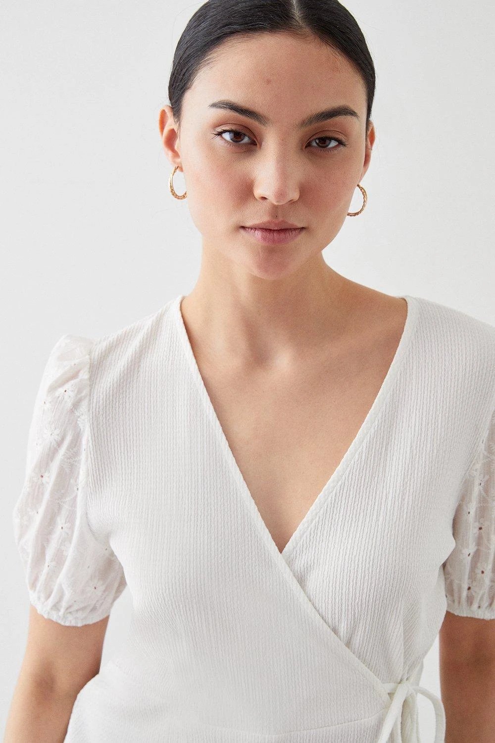 Dorothy Perkins Petite Broderie Sleeve Detail Wrap Top 2 Dorothy Perkins Petite Broderie Sleeve Detail Wrap Top - Image 2